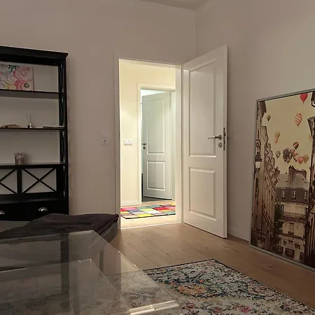 Schoene Neue 4 Zimmer Wohnung Mit Sued-Balkon Bis 8 Personen Naumburg  Exterior photo