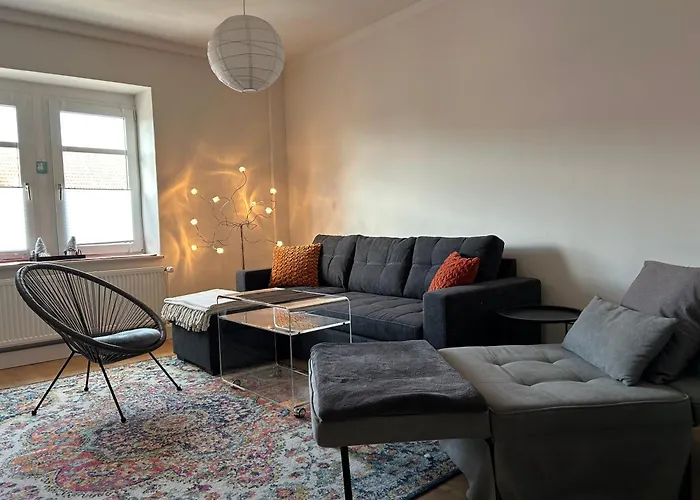 Schoene Neue 4 Zimmer Wohnung Mit Sued-Balkon Bis 8 Personen