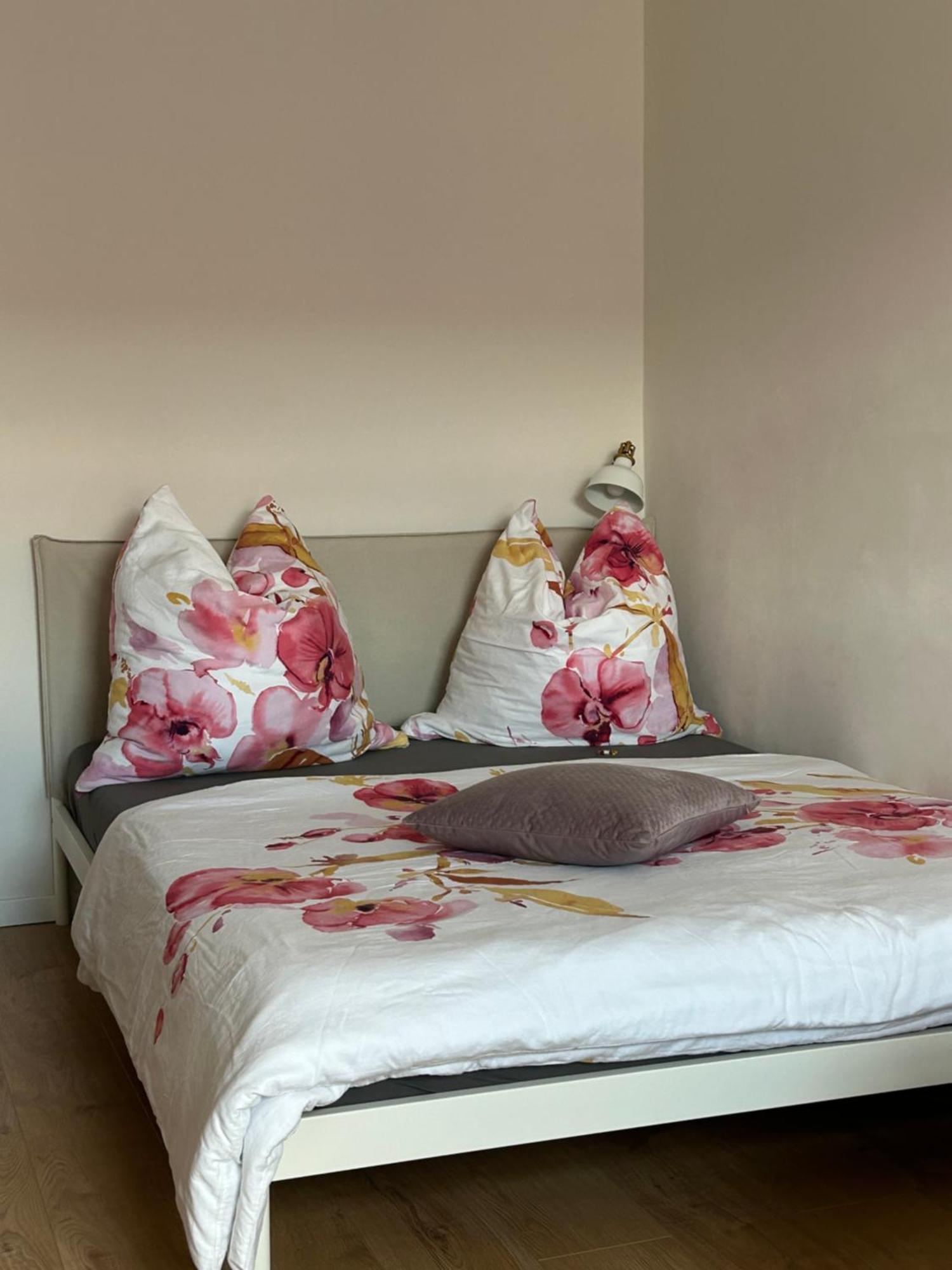 Apartment Schoene Neue 4 Mit Sued-balkon Bis 8 Personen Naumburg (Saale)